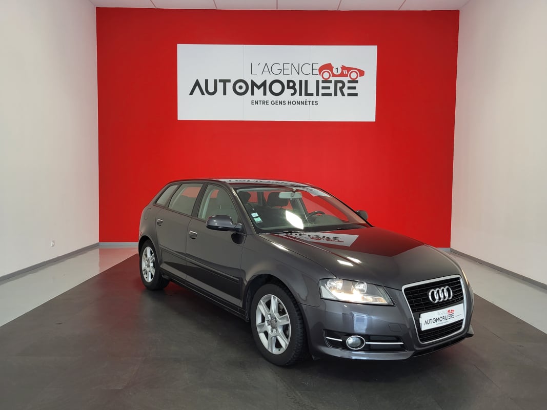 Audi A3 SPORTBACK 1.6 TDI 105 ATTRACTION — 1