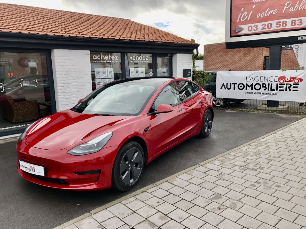 Tesla Model 3 STANDARD RWD PLUS LFP 325 — 1