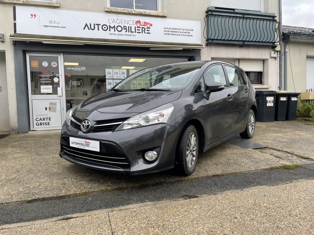 Toyota Verso 112 CH D-4D DESIGN 7 PLACES CHAINE DE DISTRIBUTION — 1
