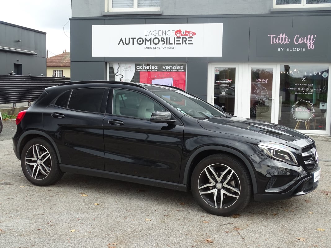 Mercedes-Benz Classe GLA 180 D 1.5 110 SENSATION TOIT OUVRANT — 1