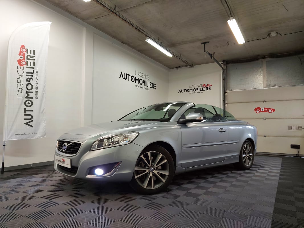 Volvo C70 II (2) CABRIOLET D3 MOMENTUM GEARTRONIC + 1ERE MAIN — 1