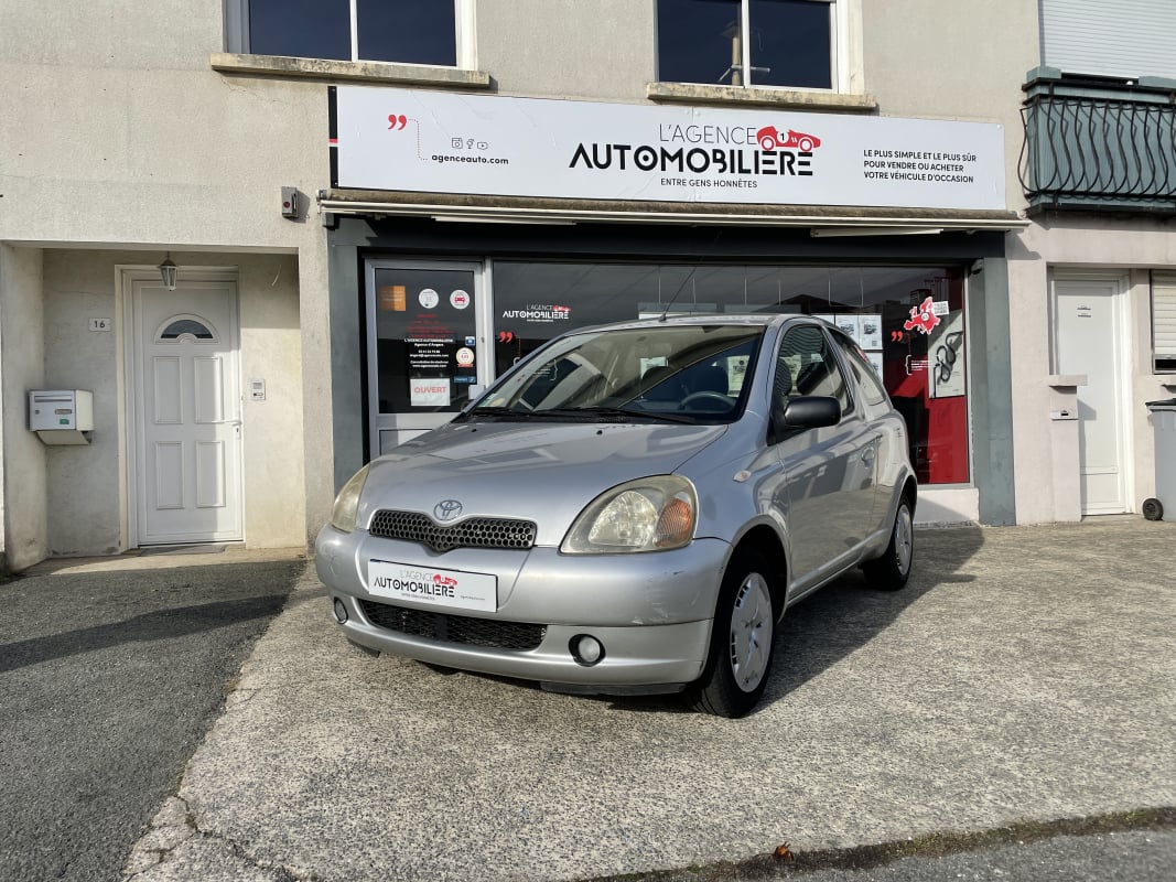 Toyota Yaris 1.3 i 86 CH PACK CLIM CHAINE DE DISTRIBUTION — 1