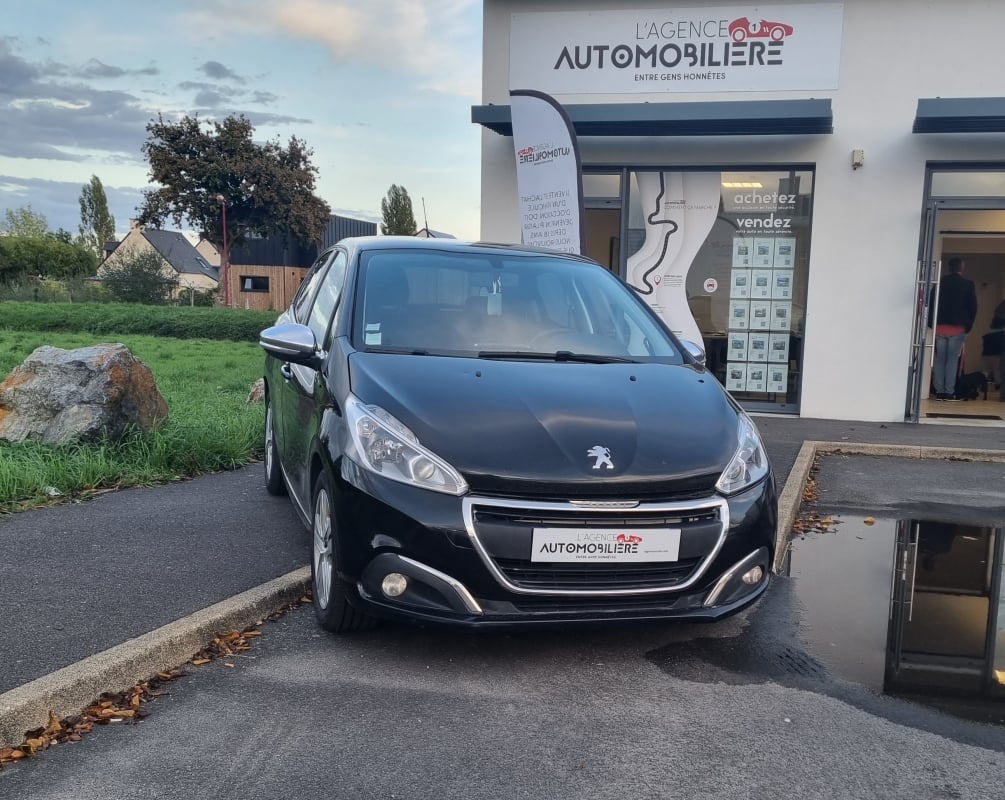 Peugeot 208 208 Style 100cv BlueHdi BVM5 — 1