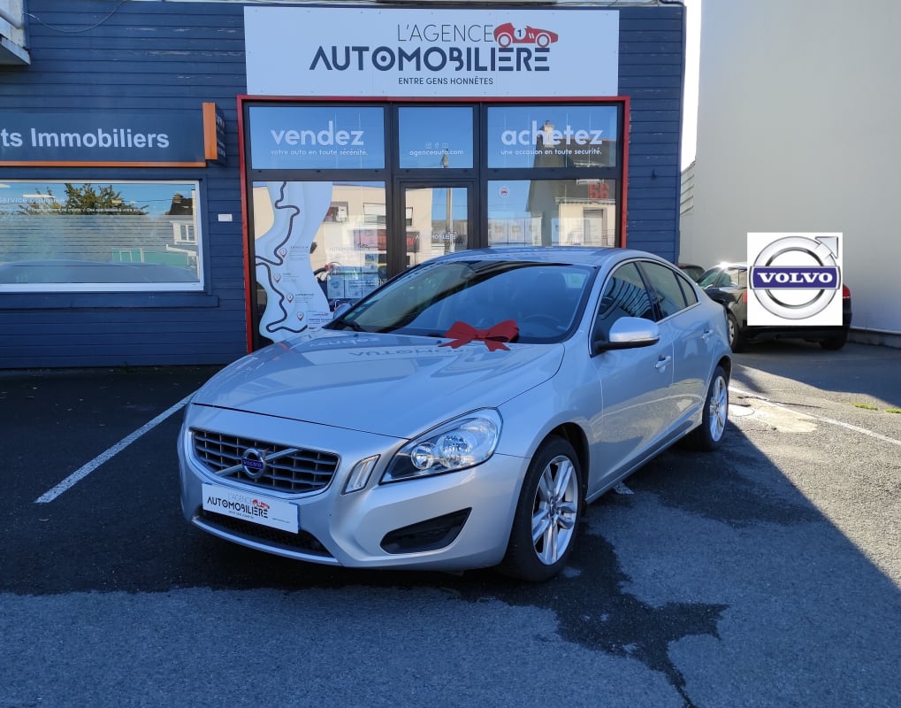 Volvo S60 D3 2.0 163cv Geartronic6 MOMENTUM — 1