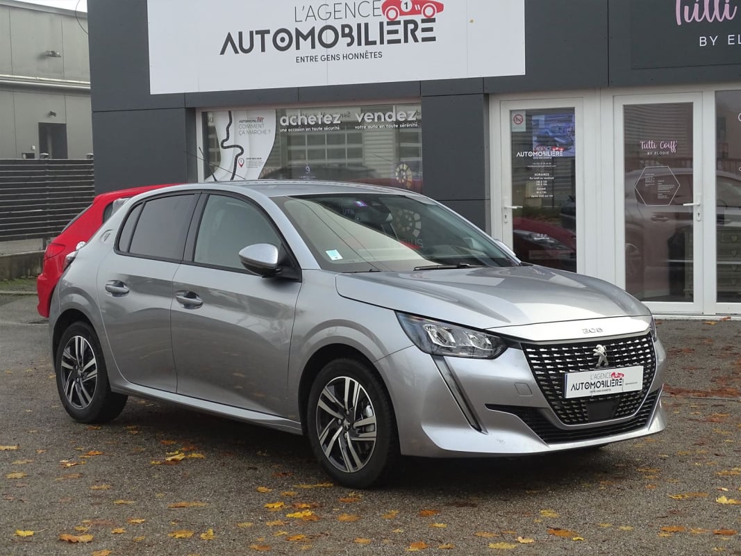 Peugeot 208 1.2 PureTech 100 ch Roadtrip EAT8 — 1