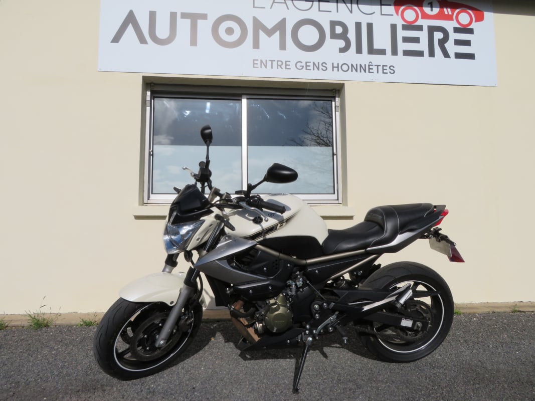 Yamaha XJ YAMAHA XJ 600 — 2
