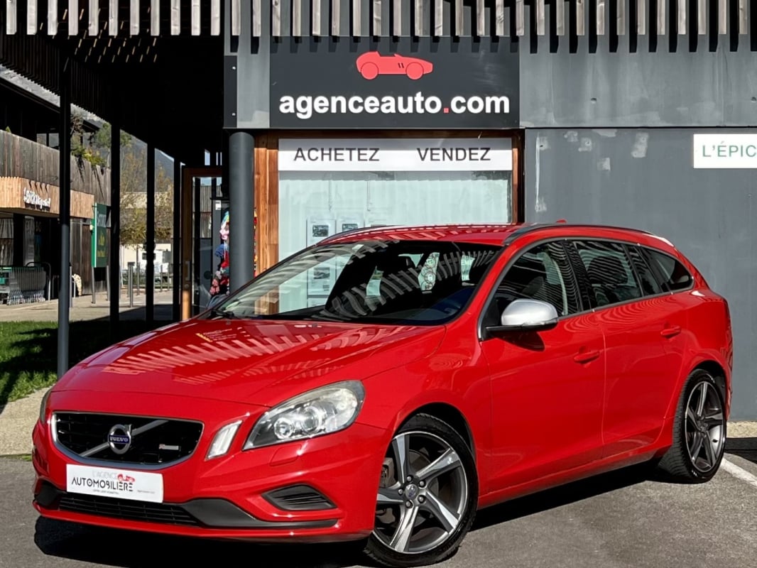 Volvo V60 D5 205 ch R-Design Geartronic — 1