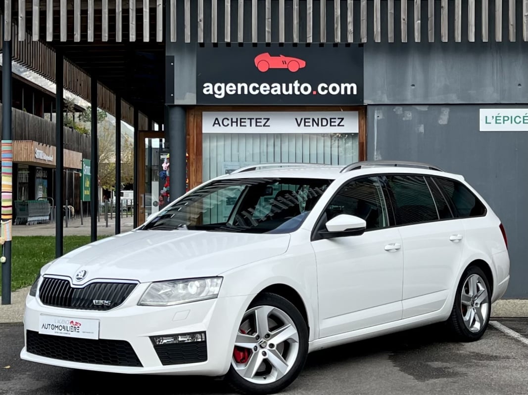 Skoda Octavia Combi RS 2.0 TSI 220ch DSG6 / 1°Main — 1