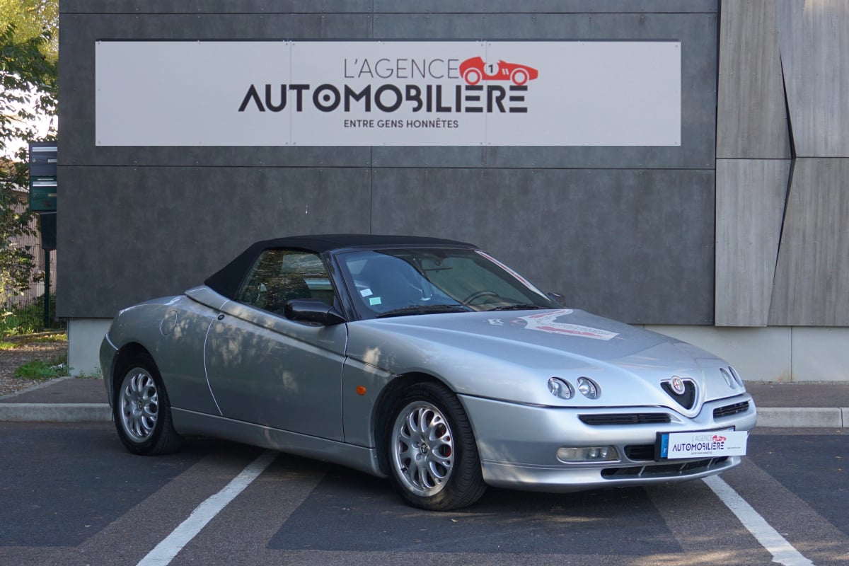 Alfa Romeo Spider 2.0 i Twin Spark 150ch - — 1