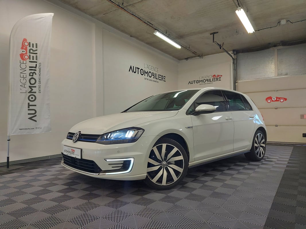 Volkswagen Golf VII 1.4 TSI GTE DSG6 5P 204 — 1