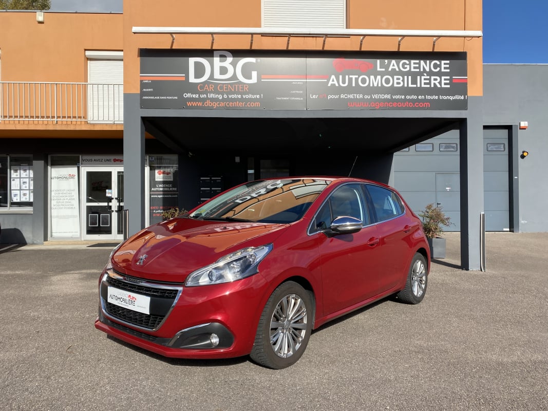 Peugeot 208 1.6 Bluehdi 100 Allure Suivi Peugeot — 1