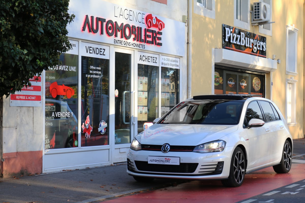 Volkswagen Golf GTI 2.0 TFSI 300 Stage1 Reprog. Ethanol BVM6 (Toit ouvrant, Sièges chauffants, ParkAssist...) — 1