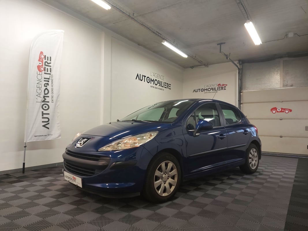 Peugeot 207 1.6 HDI 90 TRENDY 5P + CLIM + KIT DE DISTRIBUTION — 1