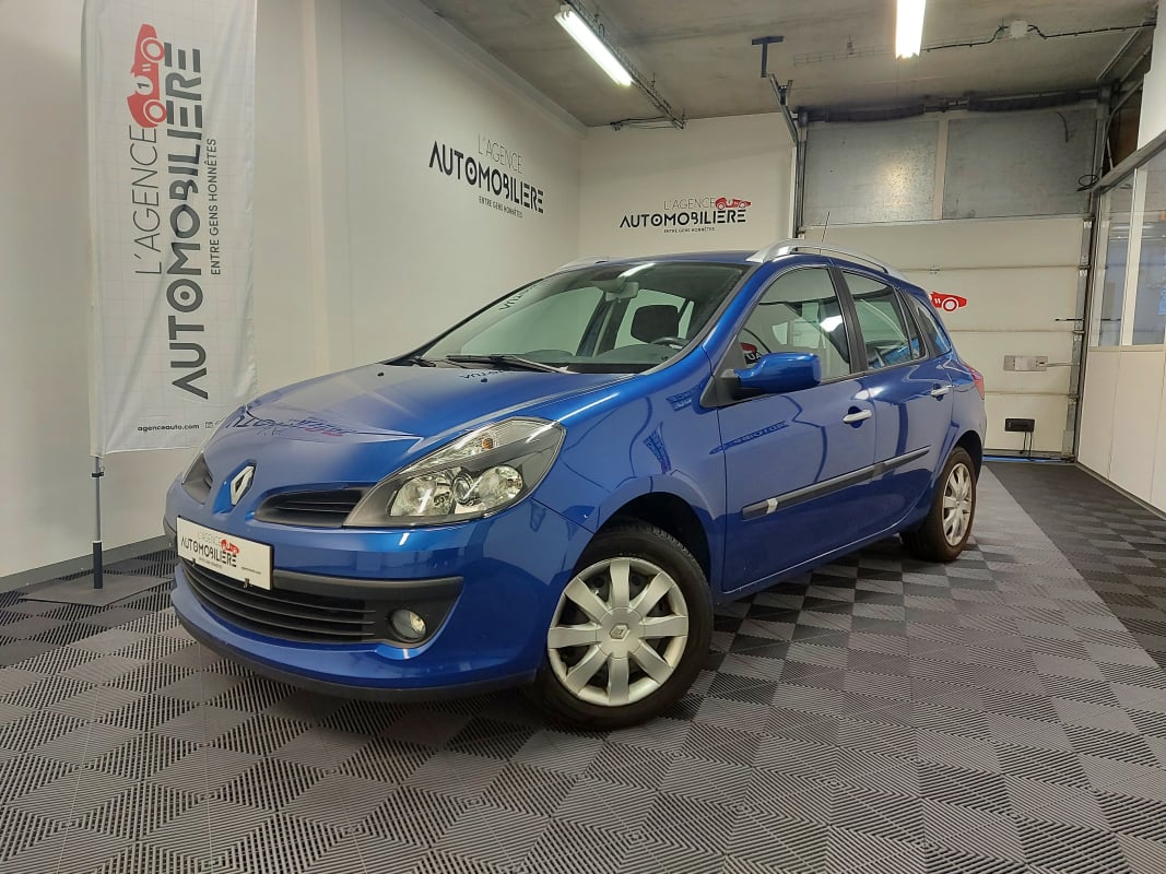 Renault Clio III ESTATE 1.2 TCE 100 DYNAMIQUE — 1