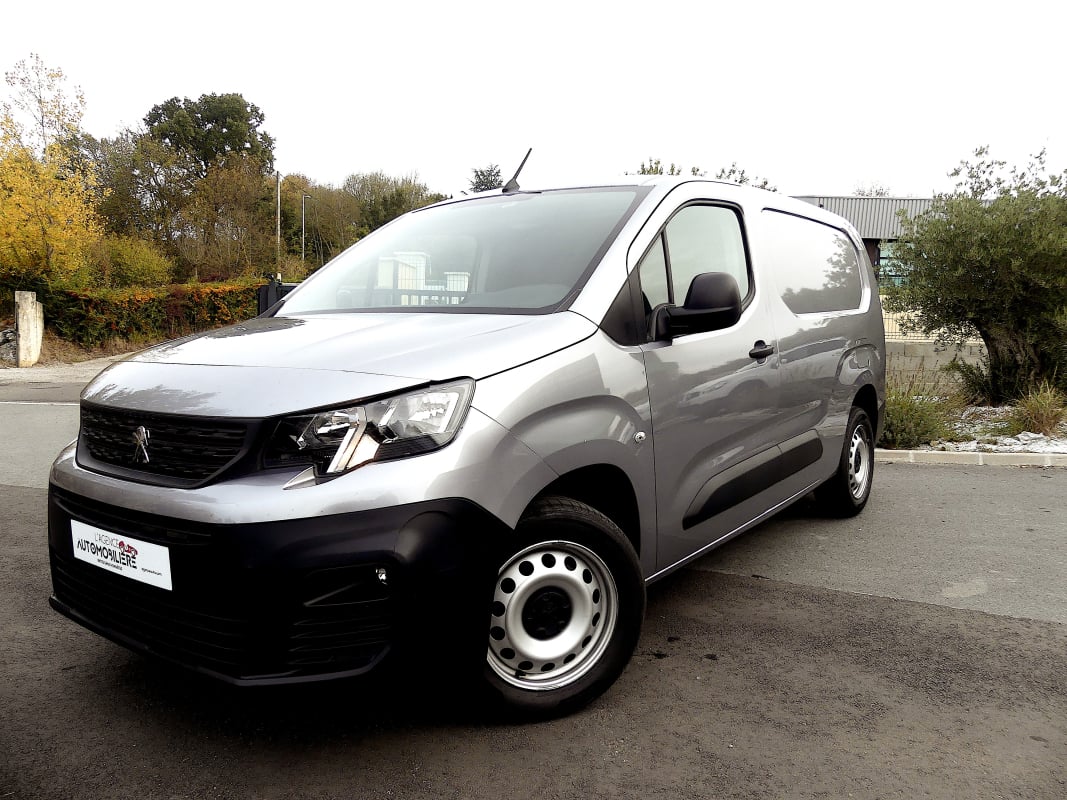 Peugeot Partner 1.5 BlueHdi 100 cv Premium Long 950 kg + Attelage (TVA récupérable) — 1