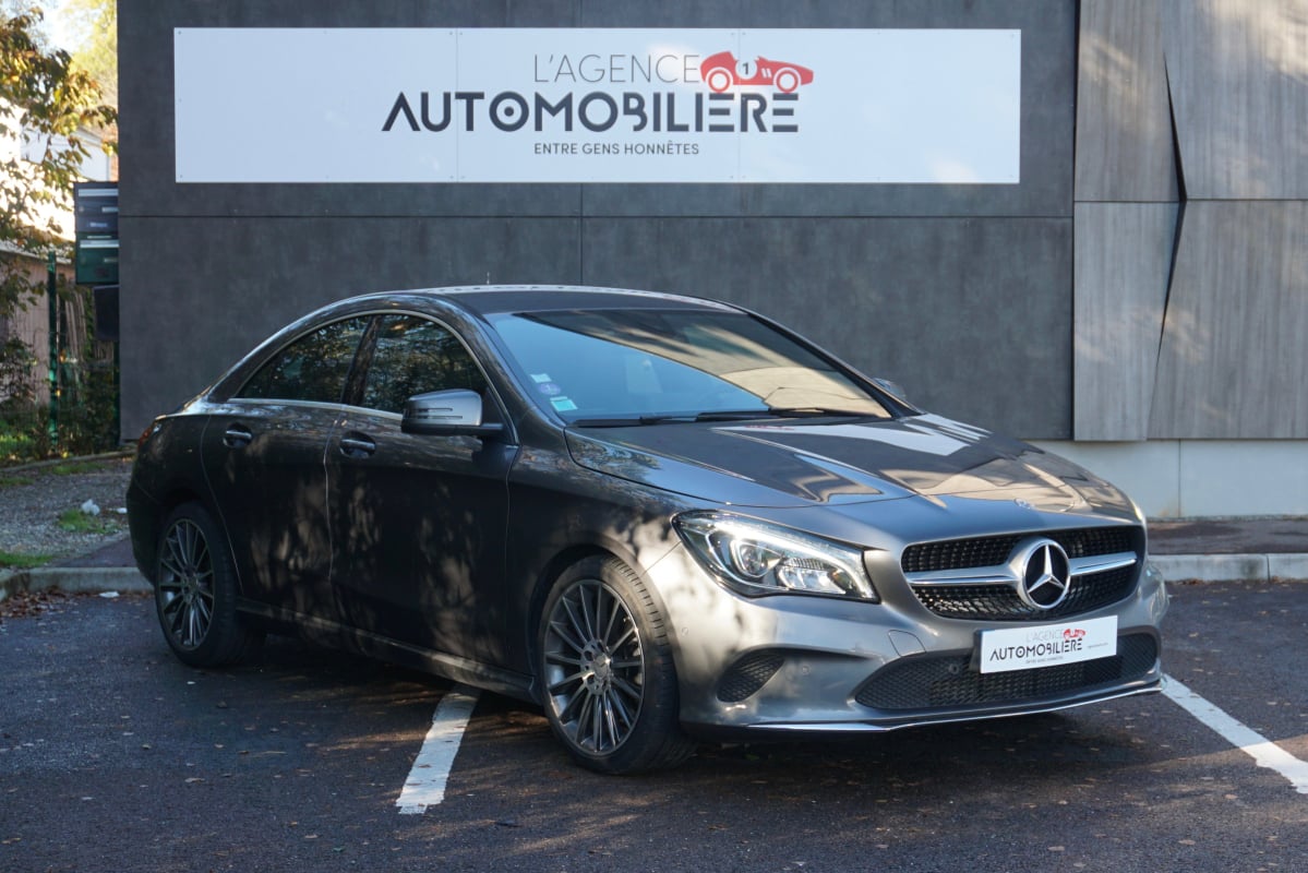 Mercedes-Benz Classe CLA Coupé 180 1.6 i 122 ch SENSATION - 84000km — 1