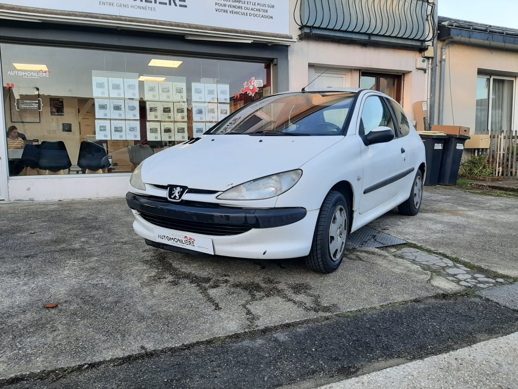 Peugeot 206 1.9 D Pack 3p Distribution neuve — 1