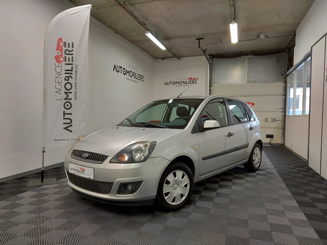 Ford Fiesta IV 1400 TDCI SENSO 5P + DISTRIBUTION + EMBRAYAGE — 1