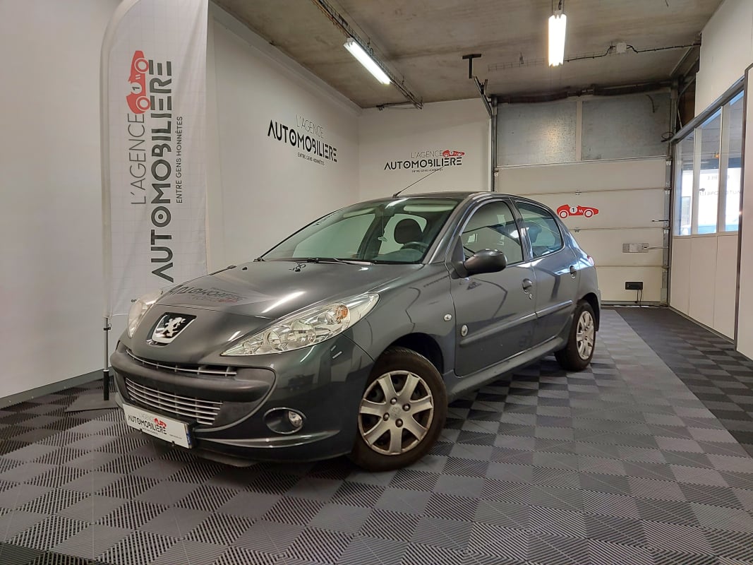 Peugeot 206 + 1.4 73 GENERATION 5P + COURROIE OK — 1