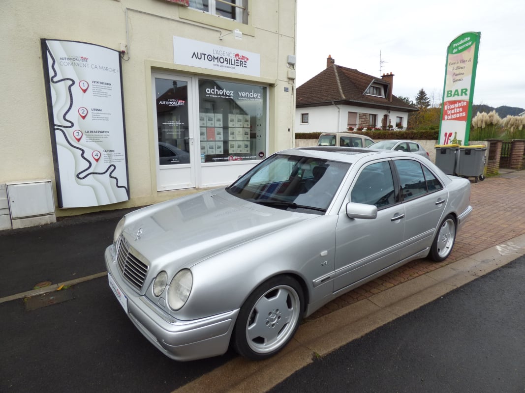 Mercedes-Benz Classe E 55 AMG 354 Avantgarde 5,4i V8 32V W210 — 1