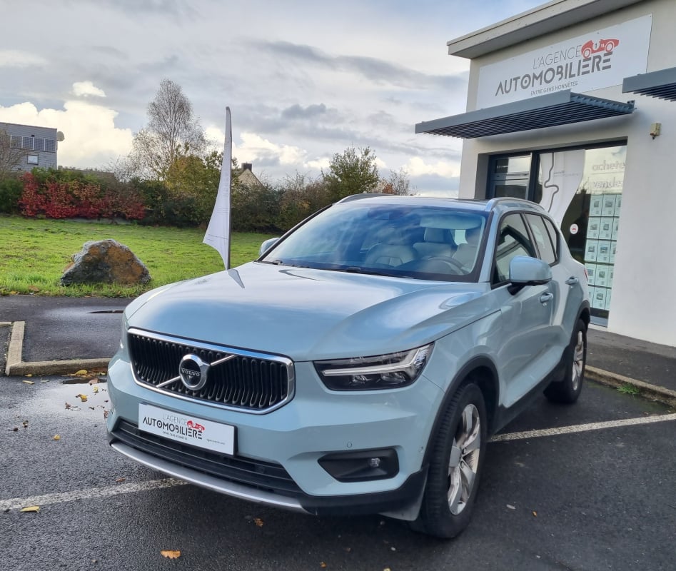 Volvo XC40 VOLVO XC40 T3 MOMENTUM Ess 156cv BVM6 — 1