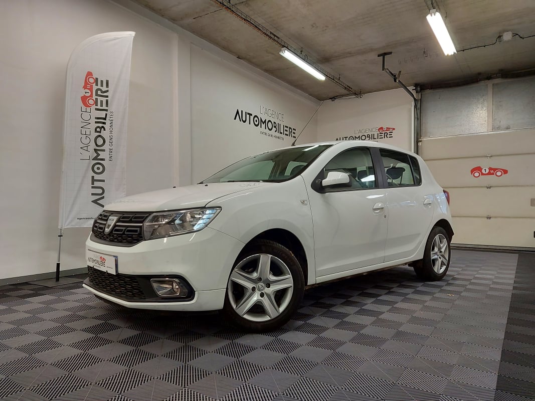 Dacia Sandero II (2) 0.9 TCE 90 LAUREATE E6C + NAV — 1