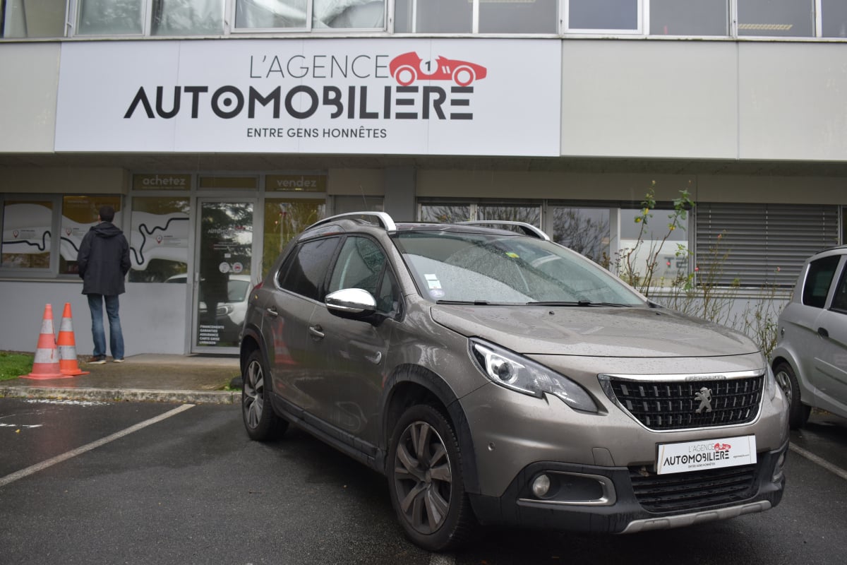 Peugeot 2008 ALLURE 1.2 THP Puretech 12V EAT6 S&S 110 cv Boîte auto — 1