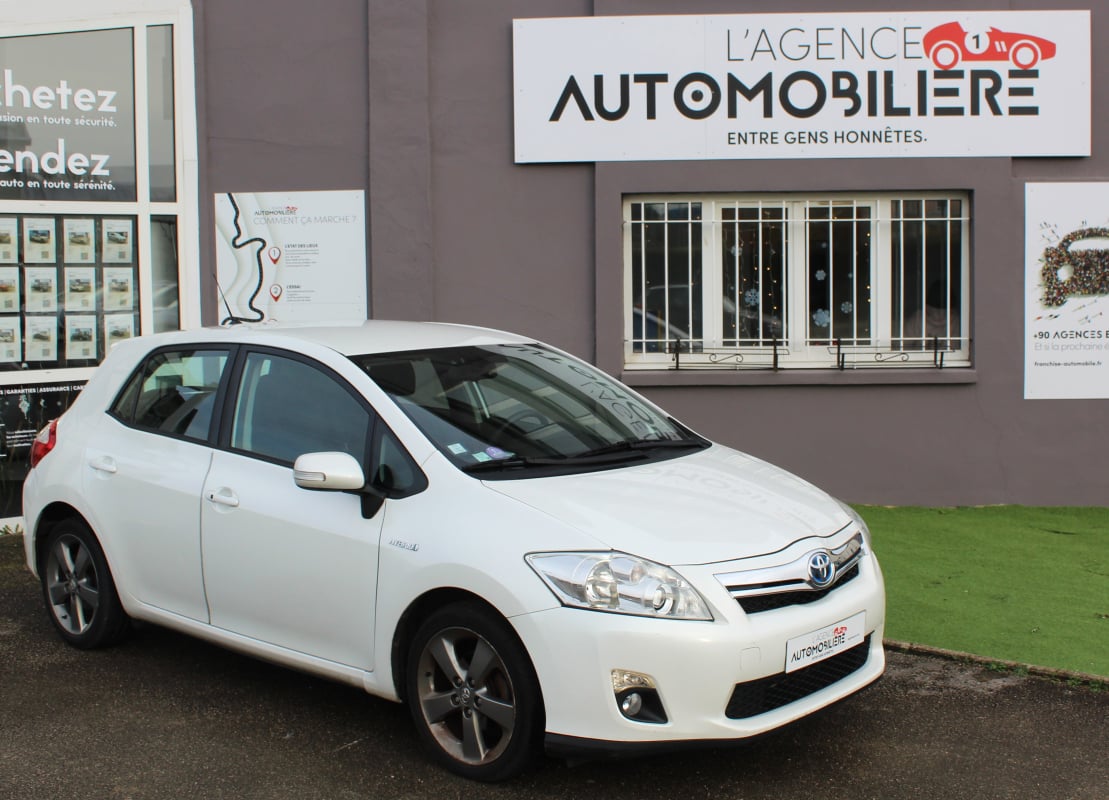 Toyota Auris 136 cv Phase 2 (Prod GB) Hatchback 1.8 VVT-i HSD — 1
