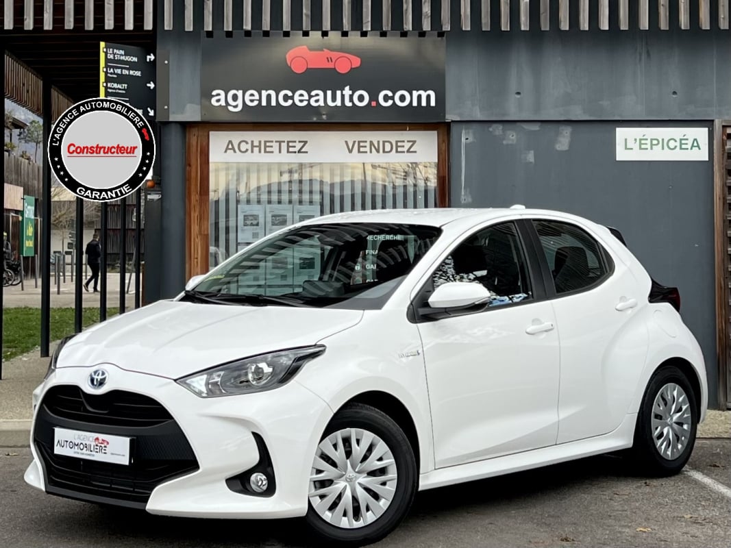 Toyota Yaris IV 1.5 VVT-i HSD 116h Dynamic Business — 1