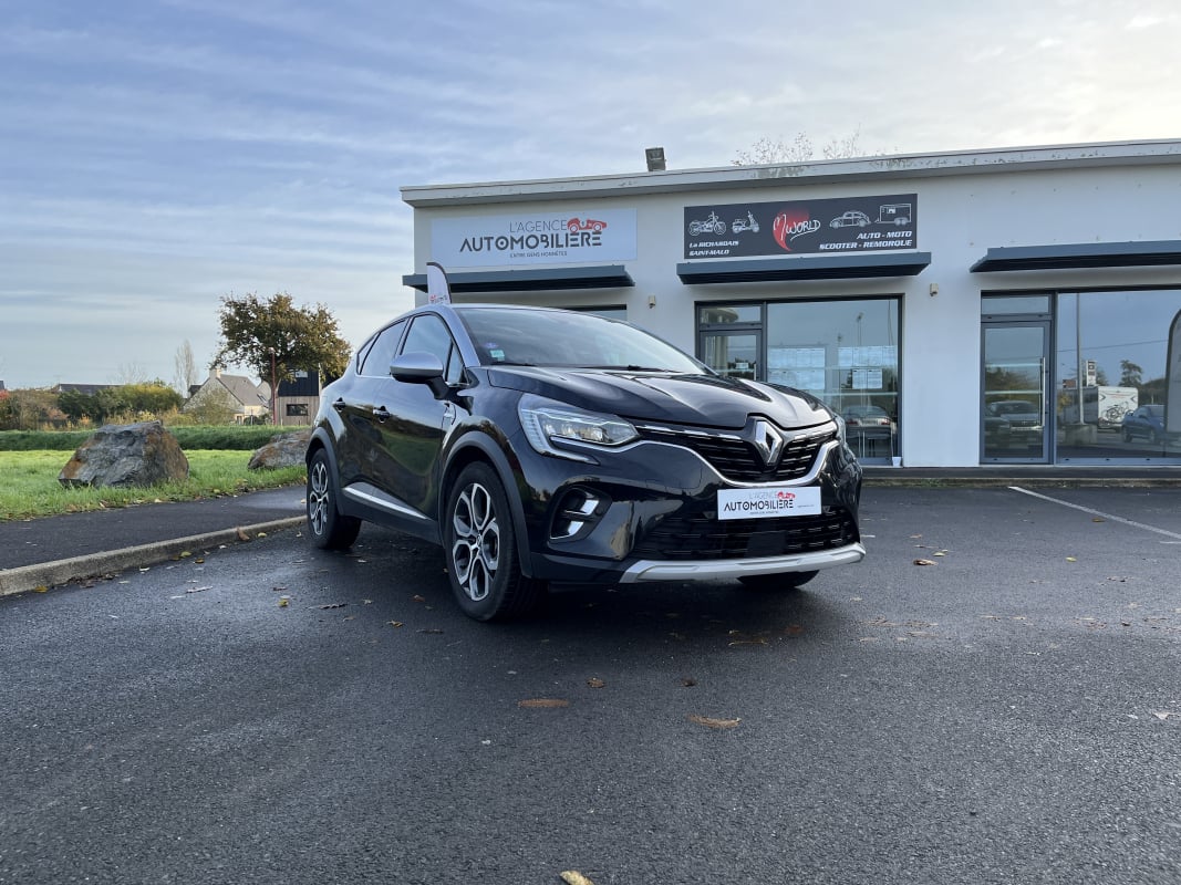Renault Captur 1.6 E-TECH HYBRID145CV INTENS — 1