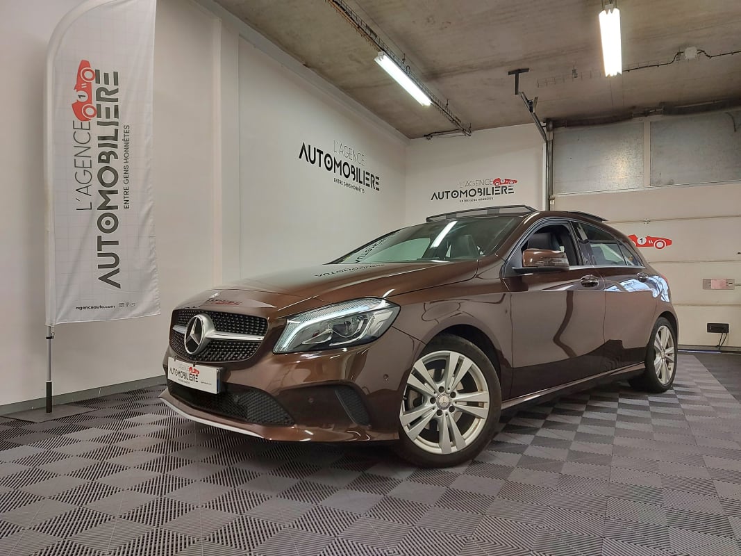 Mercedes-Benz Classe A III (2) 200 D SENSATION 7G-DCT +TOIT OUVRANT — 1