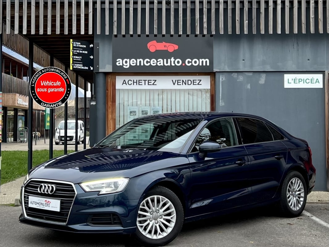 Audi A3 Berline TFSi 116ch Design Luxe / 1°Main / B&0 / Caméra — 1