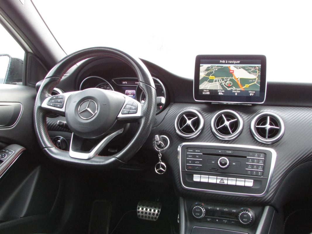 Mercedes-Benz Classe A 200d 136CH FASCINATION AMG 7GDCT — 27