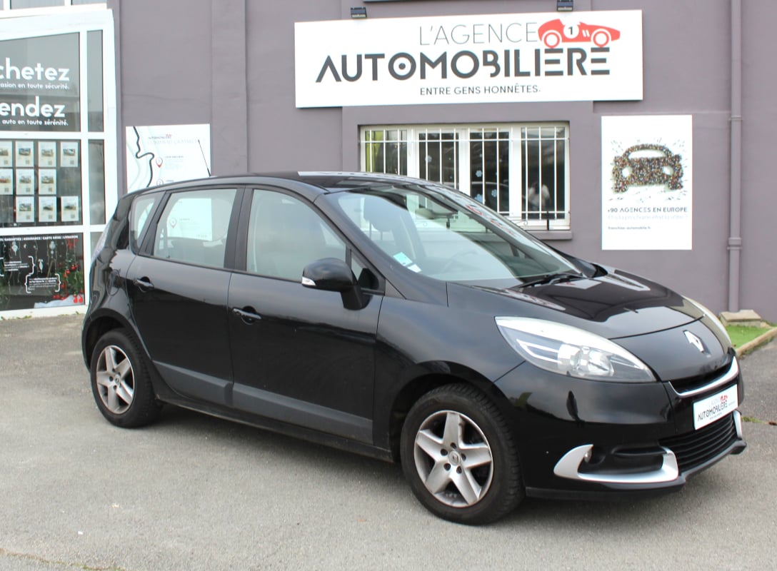 Renault Scenic 110 cv III Phase 2 1.5 dCi FAP EDC 6 expression — 1