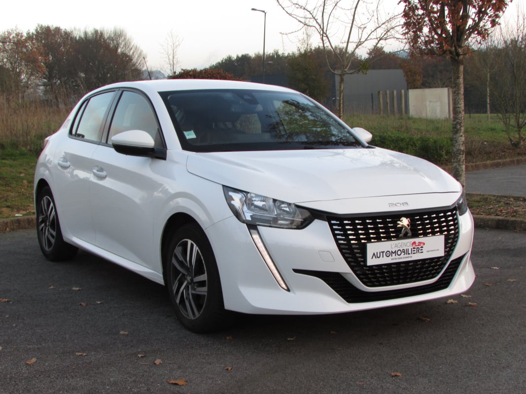 Peugeot 208 1.2L PURETECH 100CH ALLURE — 1