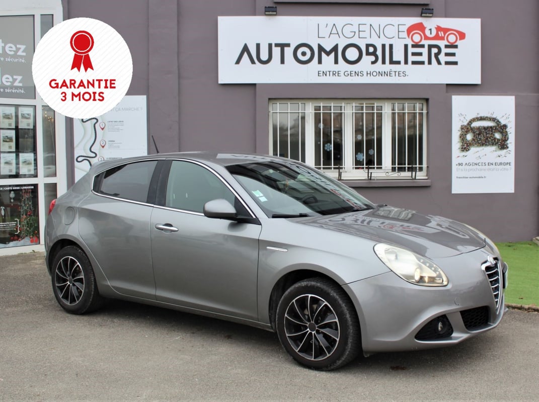 Alfa Romeo Giulietta 105CV-1.6 DISTINCTIVE- COURROIE DE DISTRI OK — 1