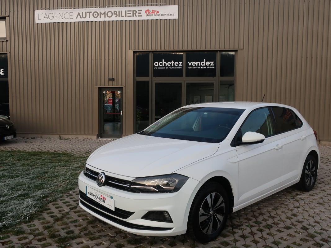 Volkswagen Polo 1.0 12v Comfortline 75Cv — 1