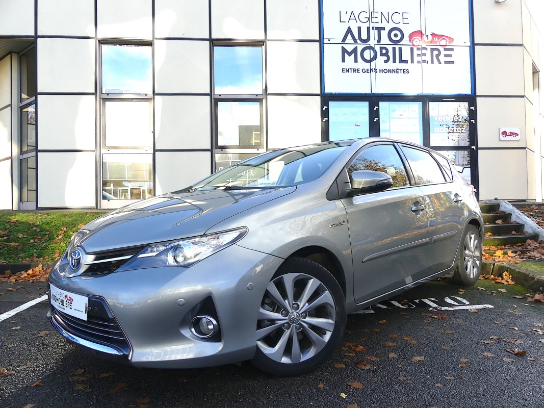 Toyota Auris 1.8 HSD 136H 100 STYLE BVA — 1
