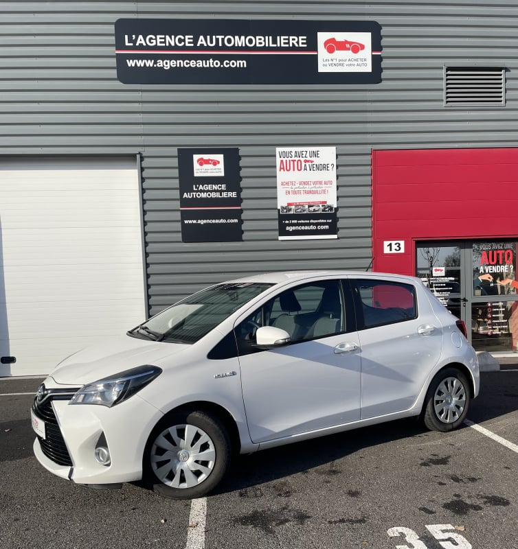 Toyota Yaris 1.5 VVTi HSD Hybrid 100h E-CVT 75 CV — 1