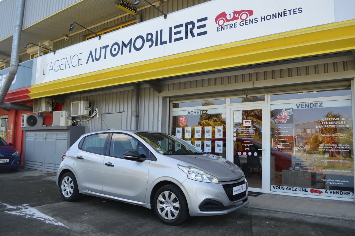 Peugeot 208 1.2 PURETECH 82 Access — 1