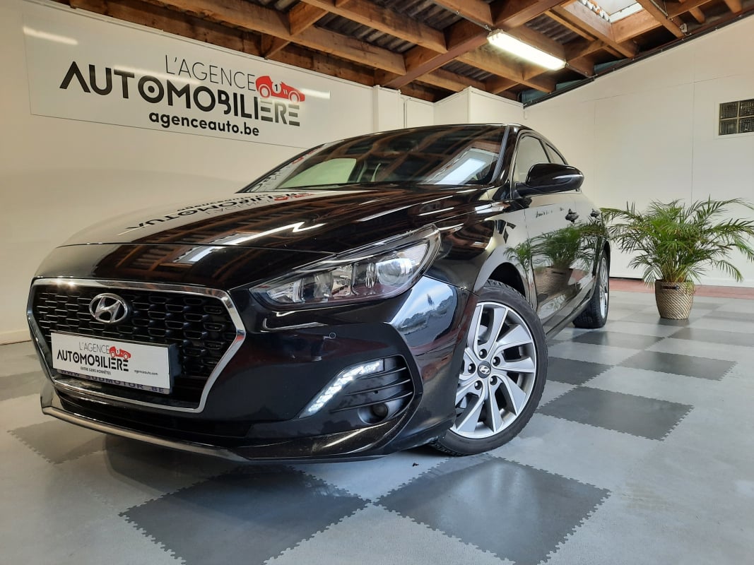 Hyundai i30 1.6 CRDi Feel FastBack(coupé) 136Ch Boite Manuelle 6V/ Garantie Hyundai 04/2024 — 1
