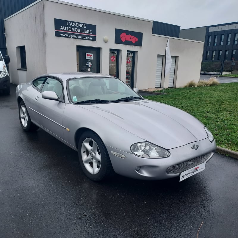 Jaguar XK8 COUPE 4.0L 284 ch BVA — 1