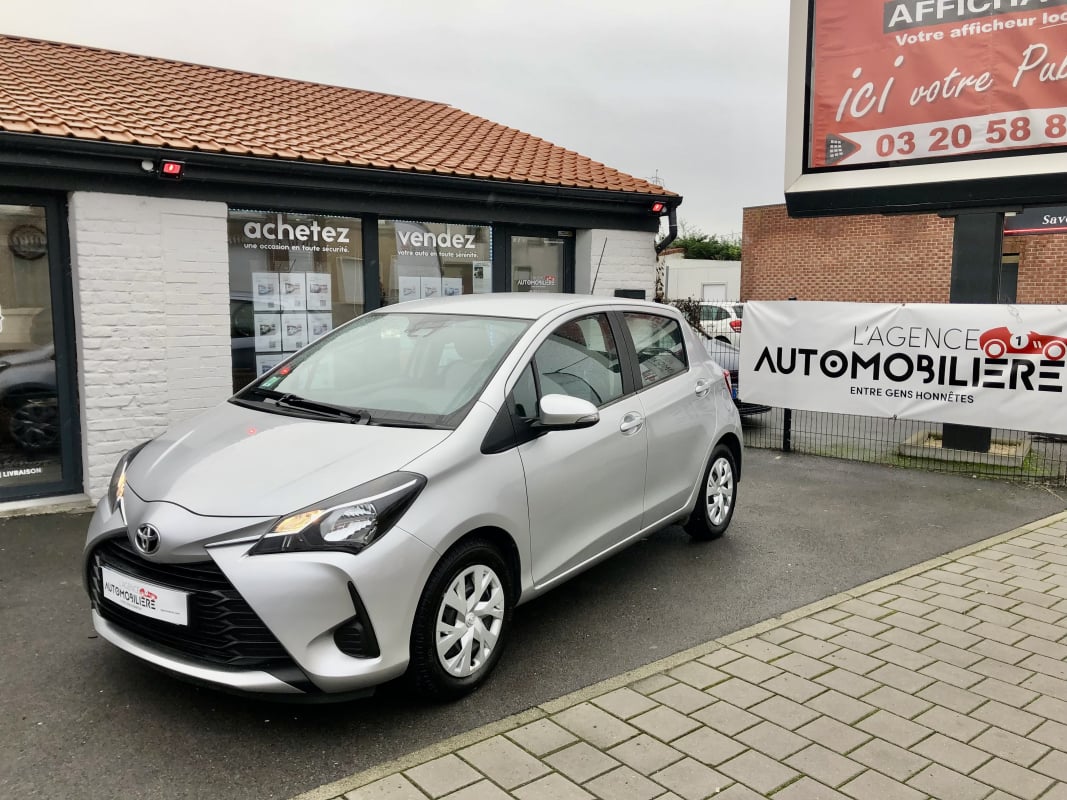 Toyota Yaris III (3) 110 VVT-I ULTIMATE CVT 5P — 1
