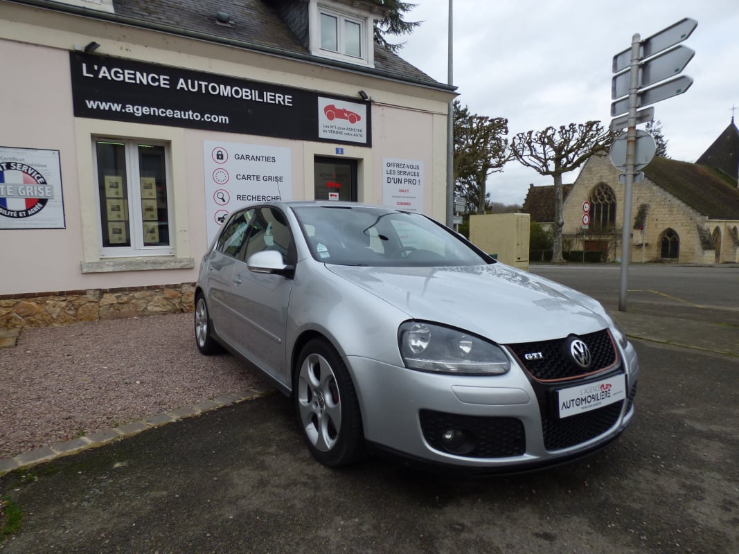 Volkswagen Golf GTi 2.0 TFSi 200ch DSG — 1