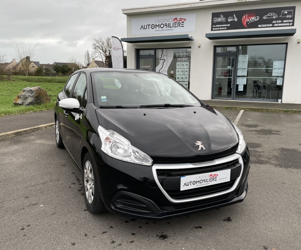 Peugeot 208 208 LIKE 1.2 PURETECH 68 CH 5 PORTES — 1