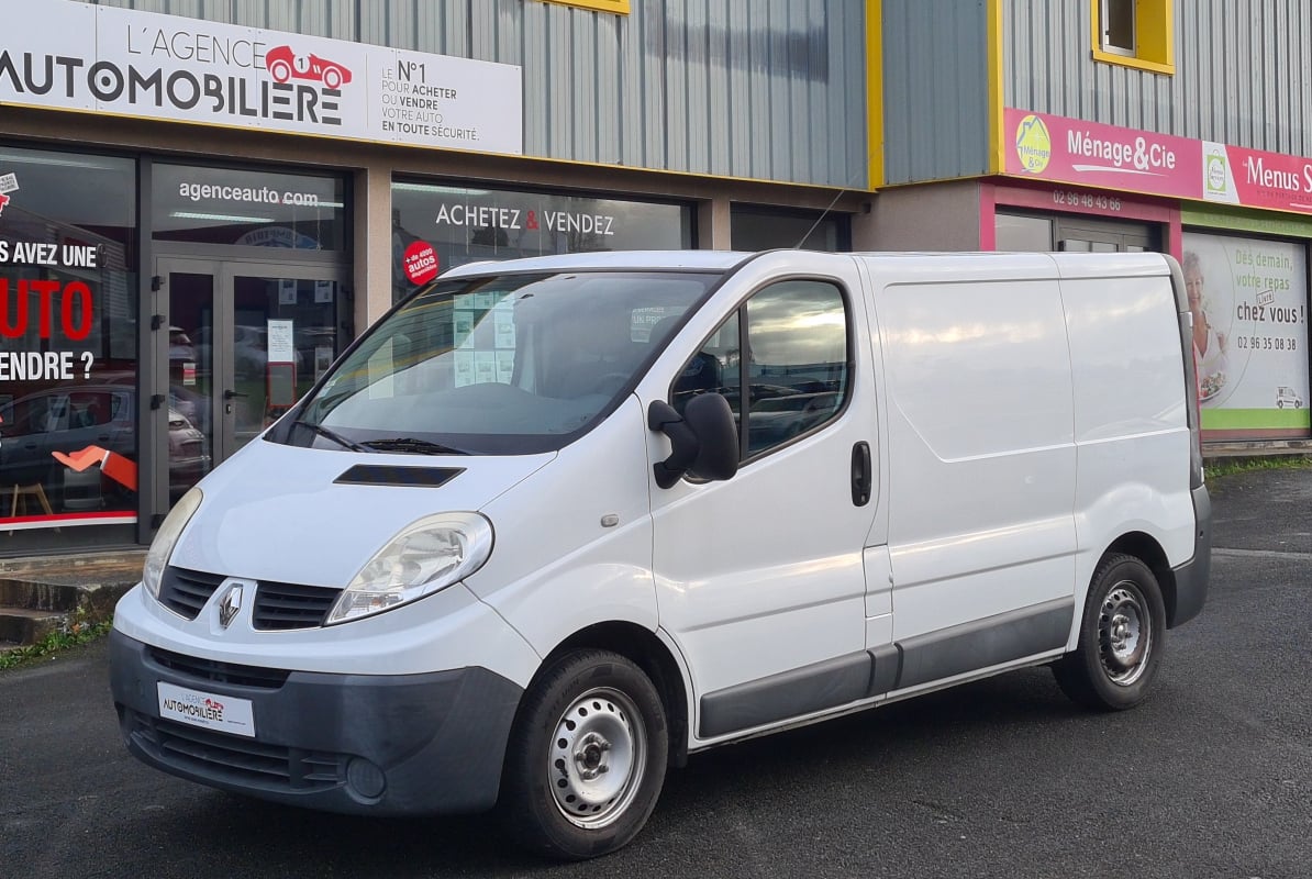 Renault Trafic Fourgon 2.0 dCi court L1H1 1200kg 90cv — 1