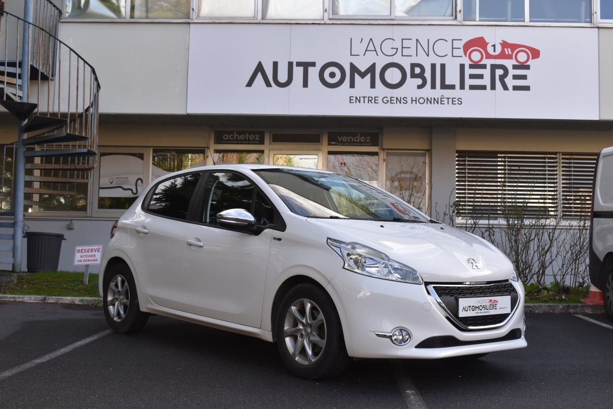 Peugeot 208 I 5 Portes 1.2 VTi 12V 82 cv — 1