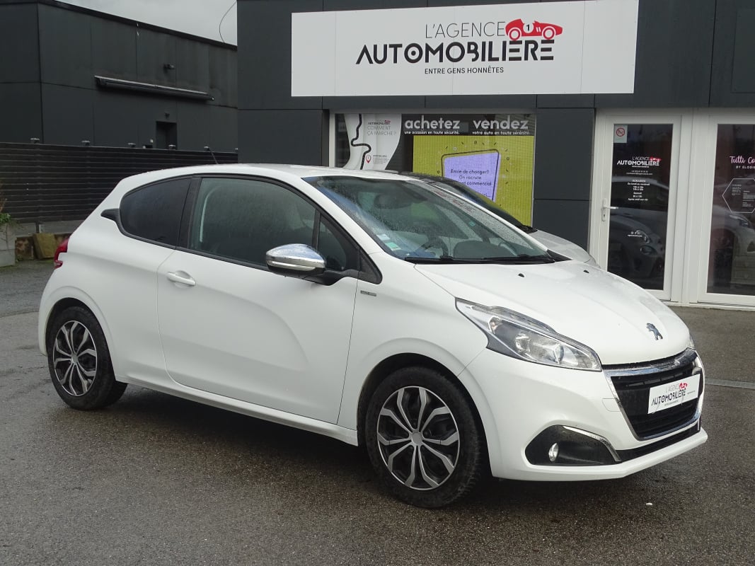 Peugeot 208 1.2 PURE TECH 82CV STYLE 3P BVM5 — 1