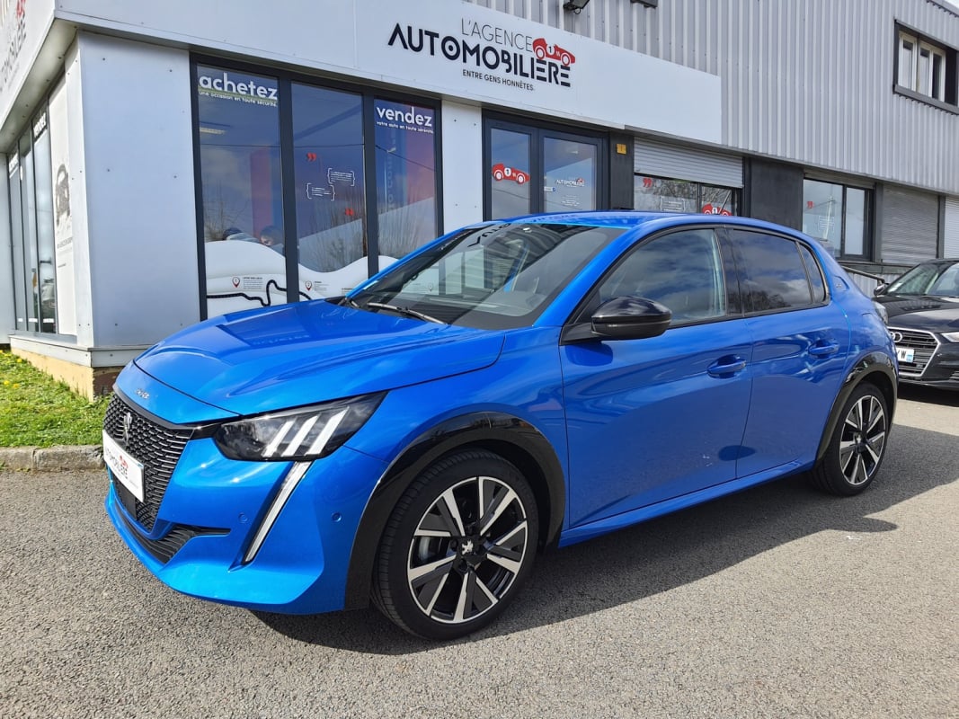 Peugeot 208 1.2 PURETECH 130 GT EAT 8 — 1
