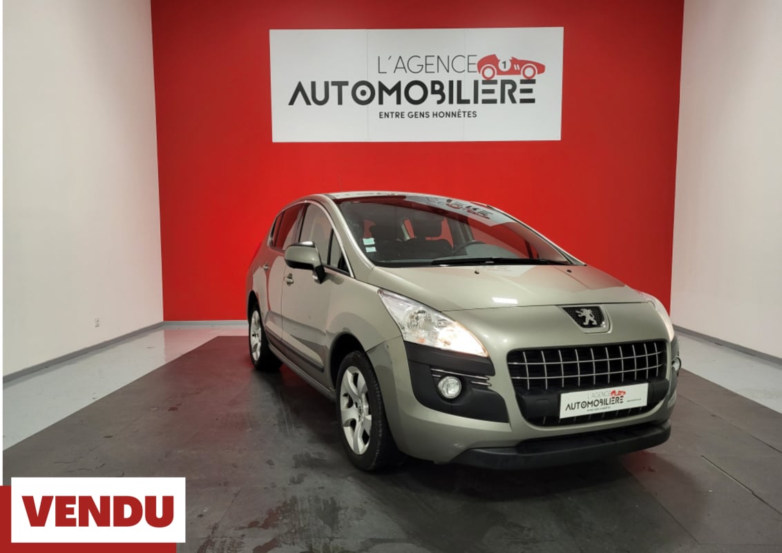 Peugeot 3008 1.6 HDI 115 ACTIVE + ATTELAGE — 1